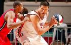 巴特尔50岁了，他打了3年NBA，已经能拿退休金，他每月领多少？